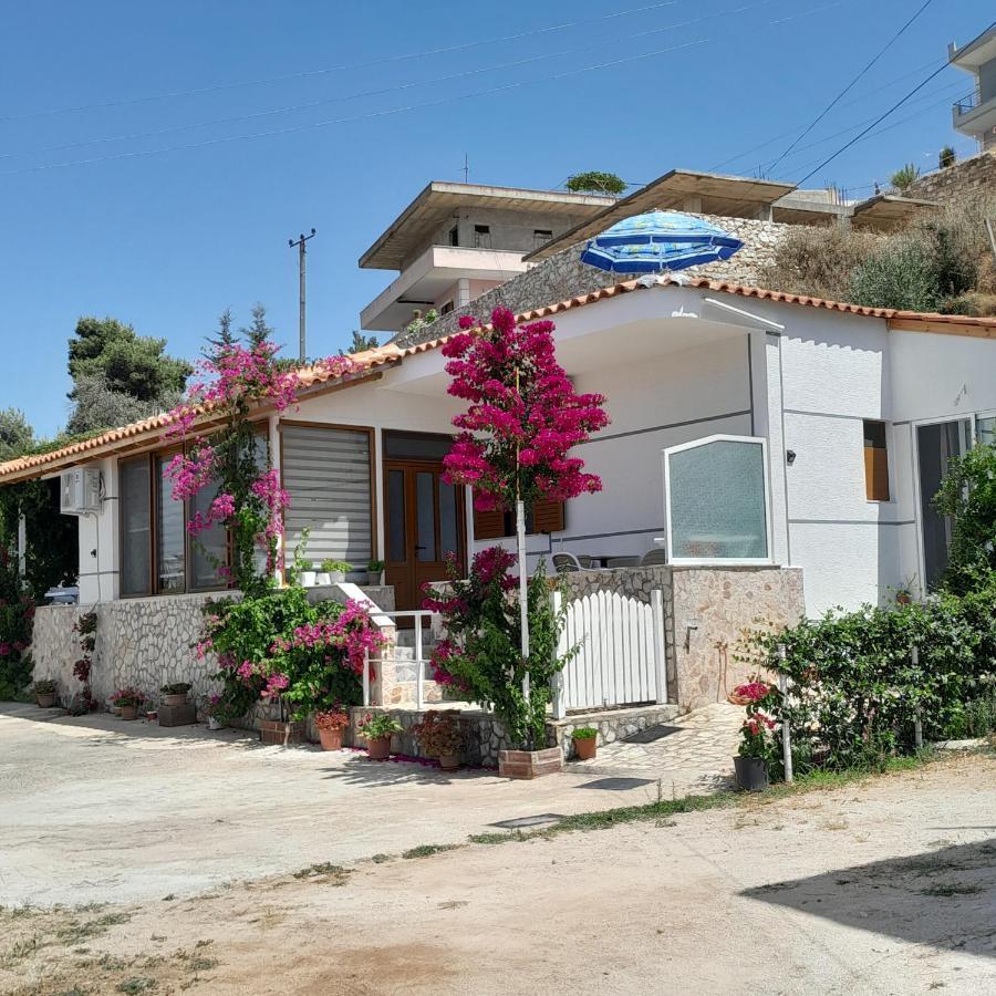 Denni'S Home Саранда Екстер'єр фото